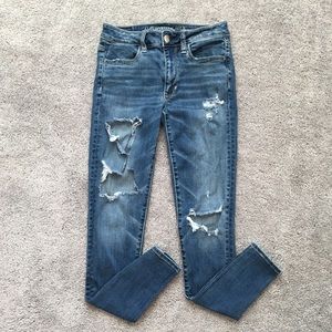 American Eagle Distressed Skinny Jeans Size 2